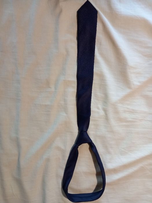Gravata preta texturada