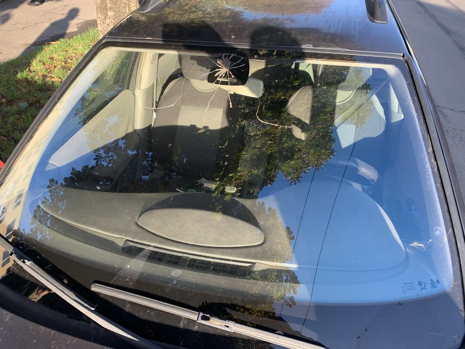 Авто рено лагуна 2003 року