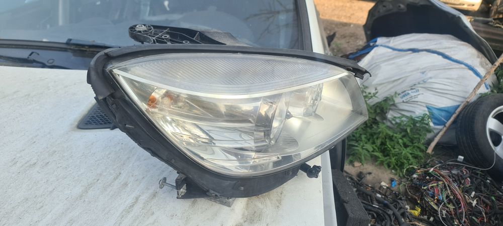 Lampa Prawa Bi-xenon Prawy Skrętny Mercedes W204 Przedlift Europa