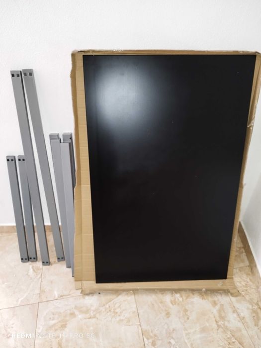 Mesa de vidro Monza nova .