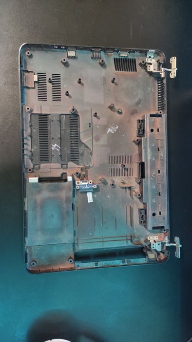 Поддон для ноутбука Samsung NP-R523L