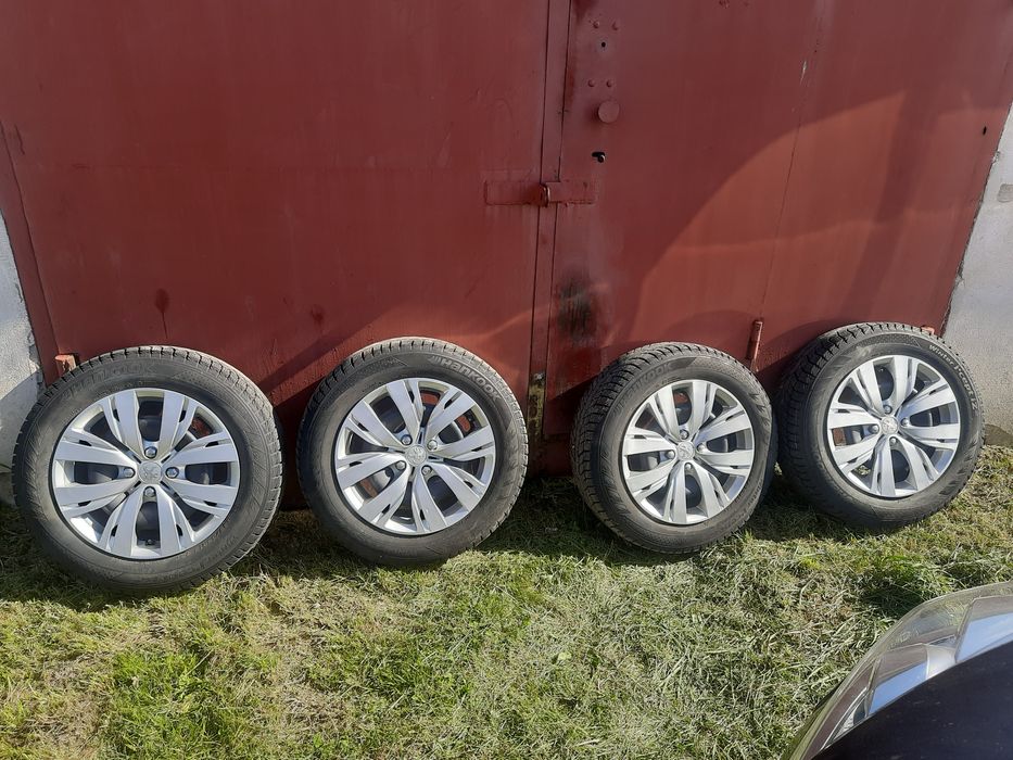 Зимня гума Hankook с дисками і оригінальними ковпаками 195/