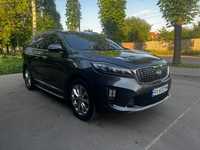 Автомобиль Кia Sorento 2017 год