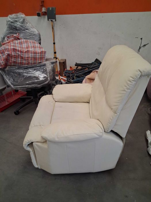 Cadeirão articulado elétrico