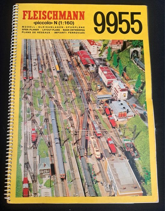 Lote de comboios em miniatura N  e outros