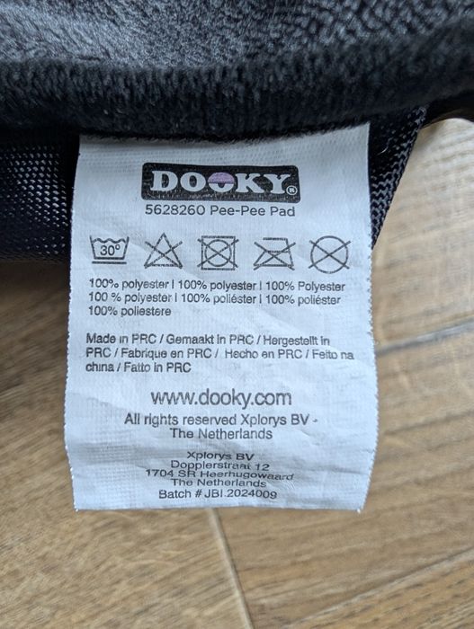 Podkładka ochrona na fotelik samochodowy Pee Pee Pad Dooky