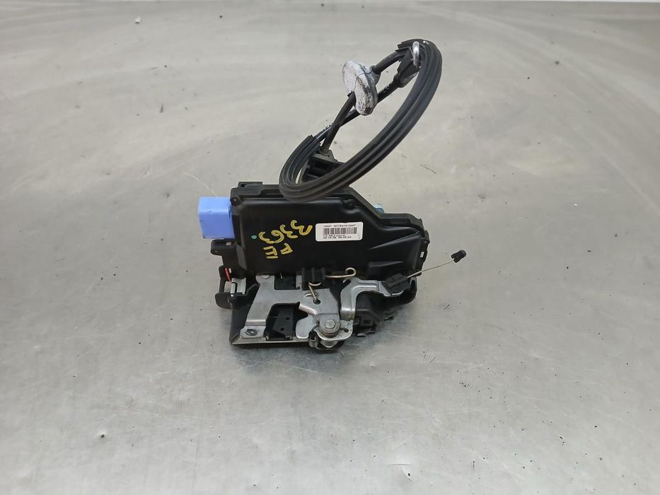 Fechadura / fecho porta frente esquerdo VOLKSWAGEN Caddy III (2K, 2C)