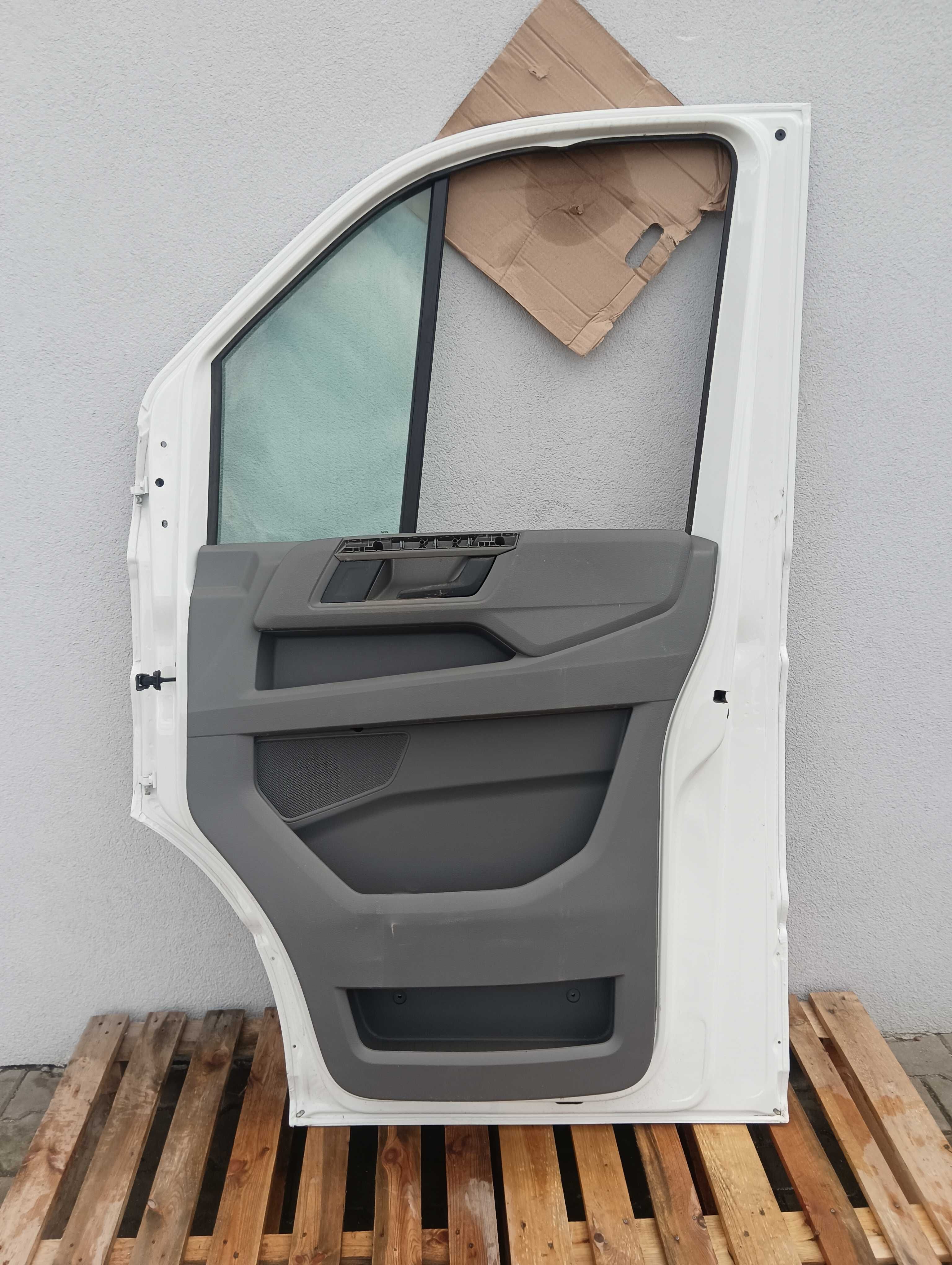 Drzwi Przednie Prawe VW CRAFTER II 2017 MAN TGE białe A2595-06