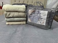 Натуральне вафельні набори простині з наволочками бренду «V/S» Діма