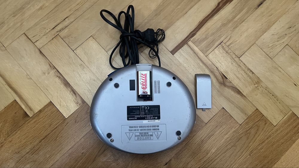 Budzik radio z pamięcią zegar zasilany elektroniczny