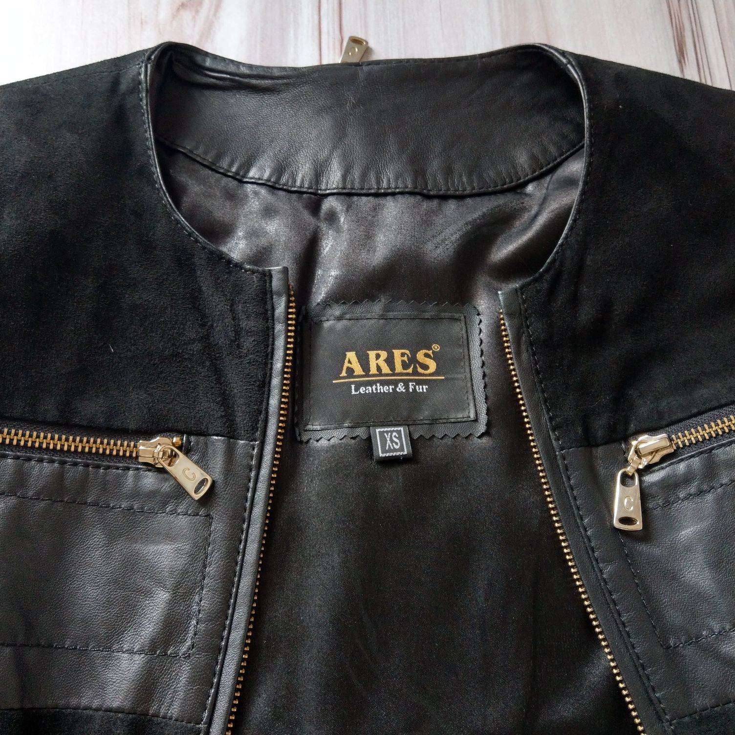 Кожаная куртка , "Ares" , размер xs ( подойдёт на 32 / xxs размер )