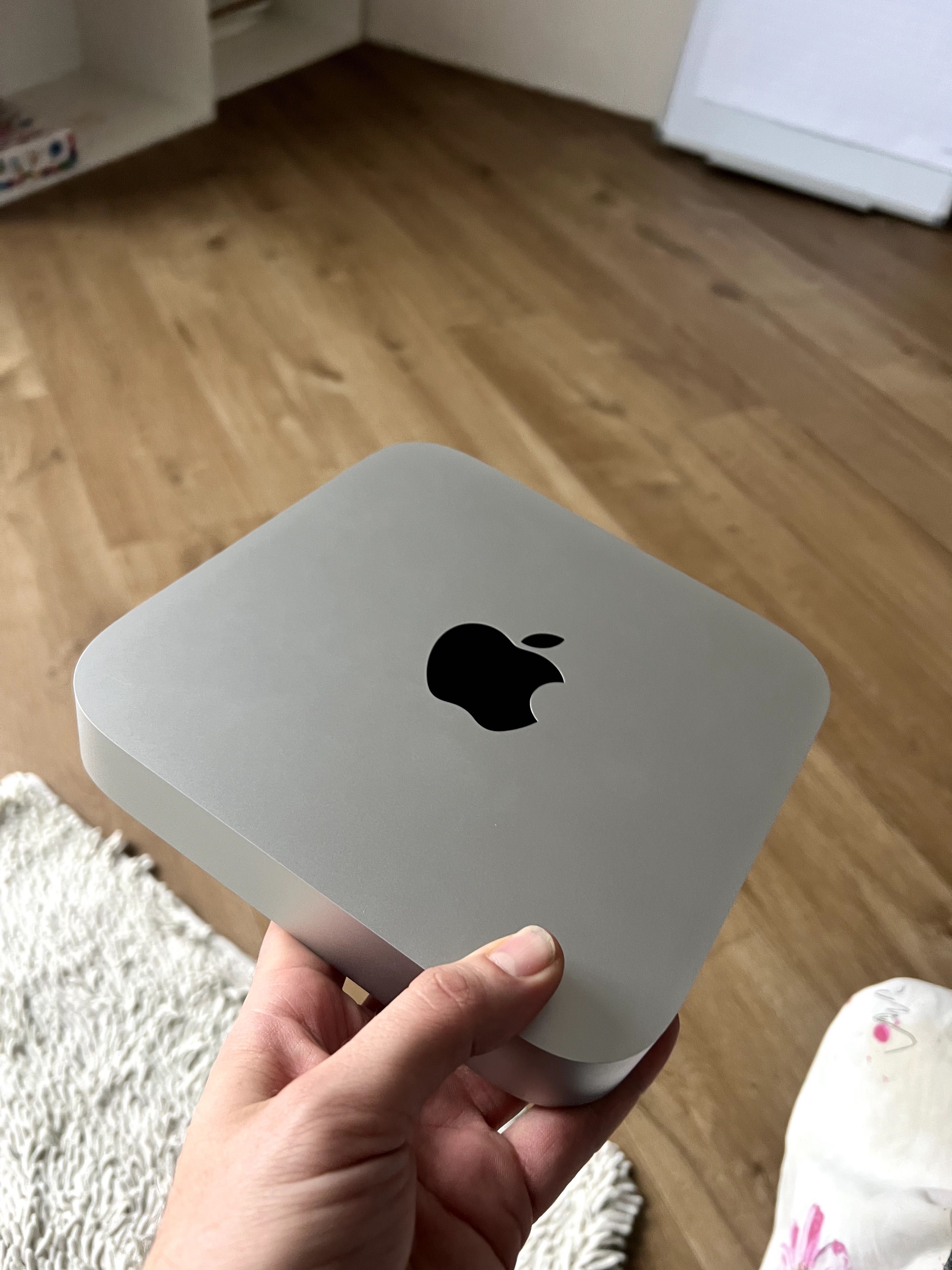 Apple Mac mini, M1, 8gb, SSD 256Gb, Model No. A2348