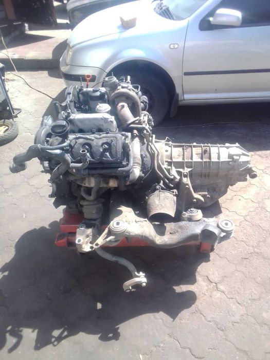 Ауди А6 С5 2.5 TDI Блок цилиндров