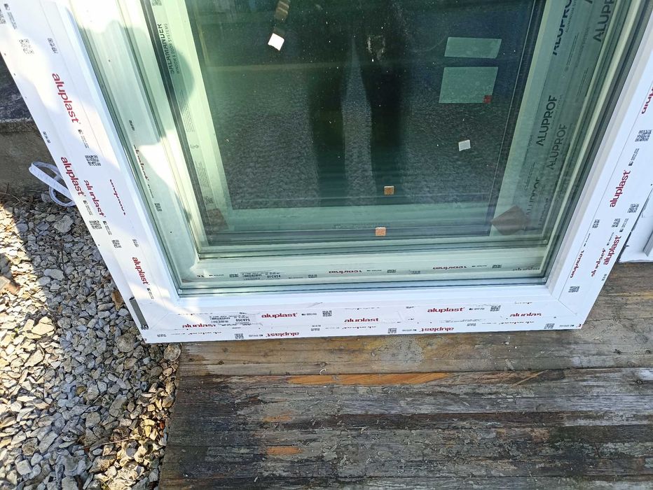 Okno balkonowe pcv 90/200 białe