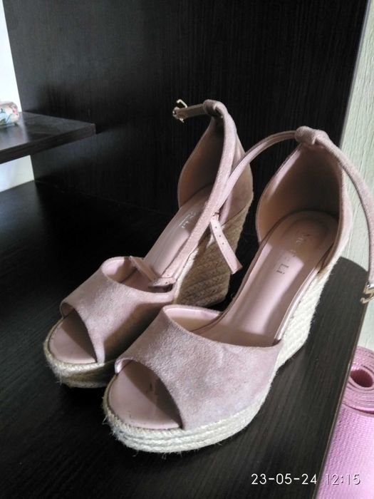 Босоніжки 399 грн. в ідеальному стані, розмір 37