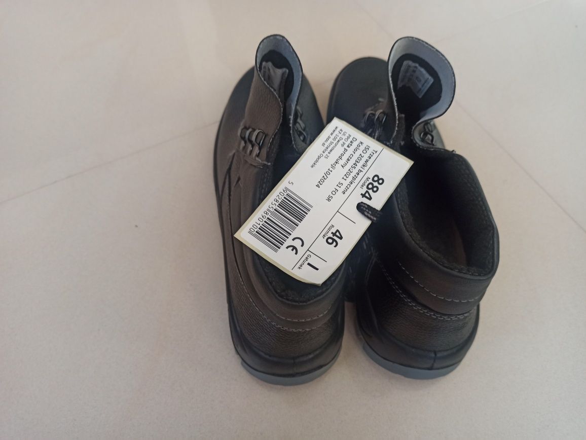 Sprzedam buty robocze.