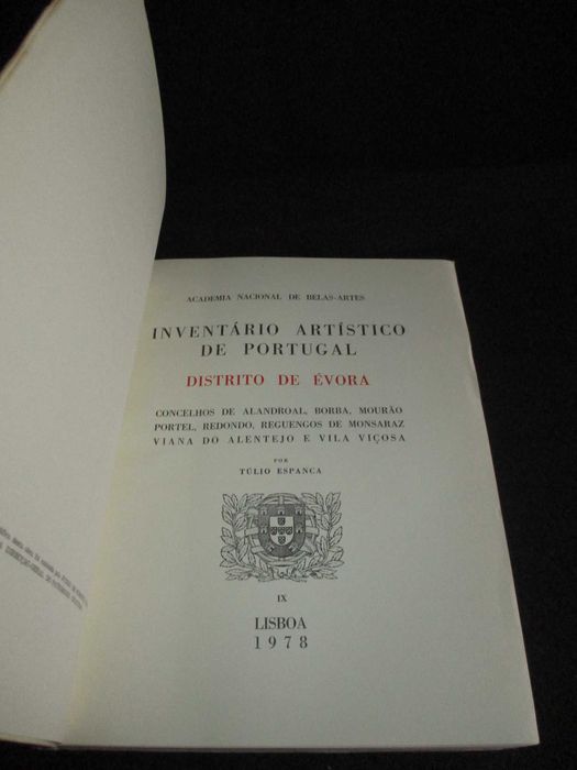 Livros Inventário Artístico de Portugal IX Distrito de Évora Zona Sul