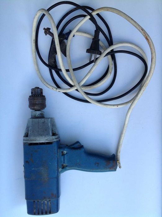 Дрель электрическая ИЭ2201 СССР (есть люфт вала)