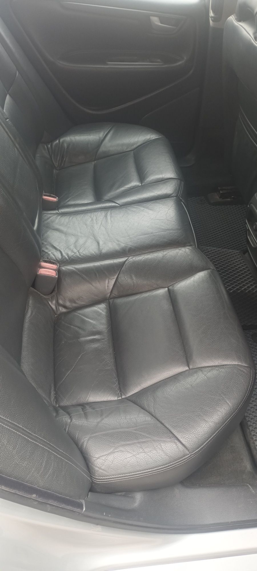 Продам Volvo S60 2.4T