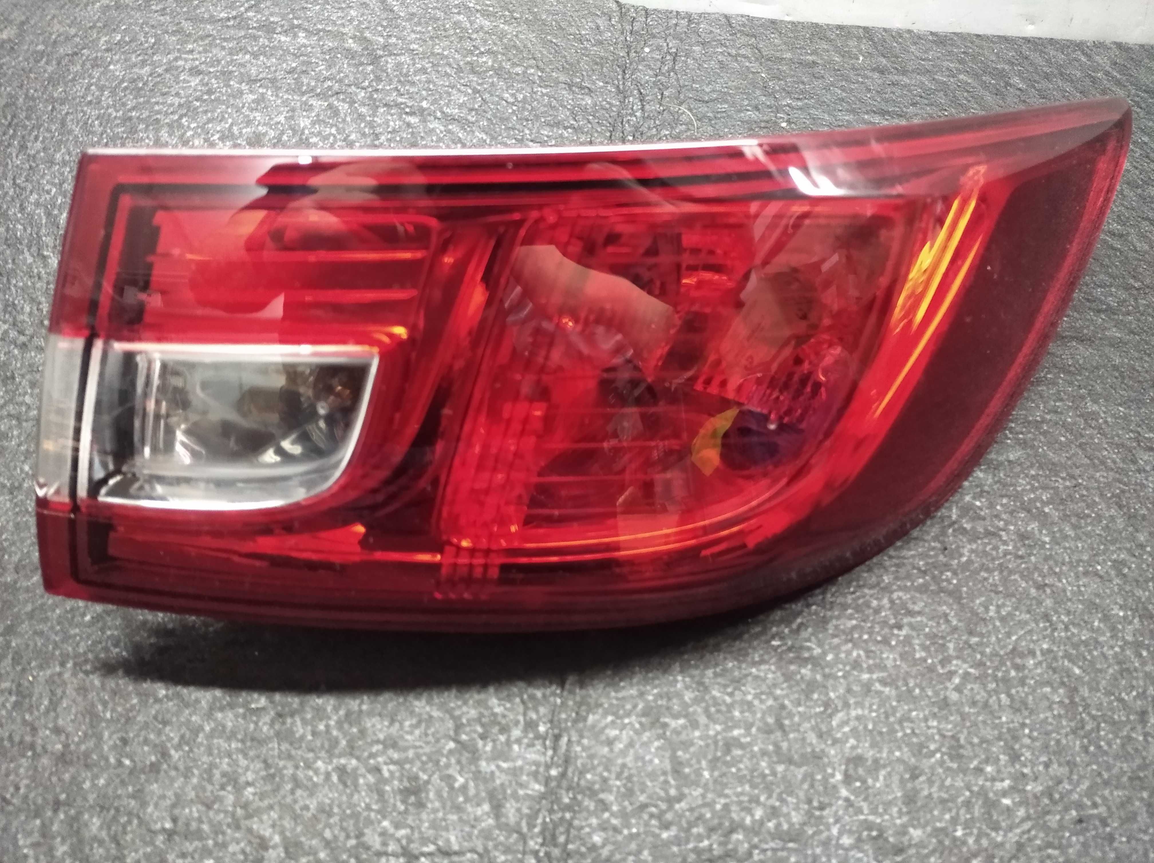 Renault Clio IV lampa prawy tył