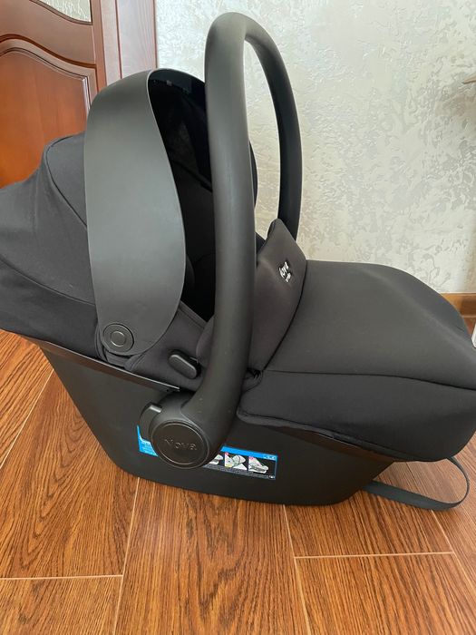 Автокрісло Carrello Nova
