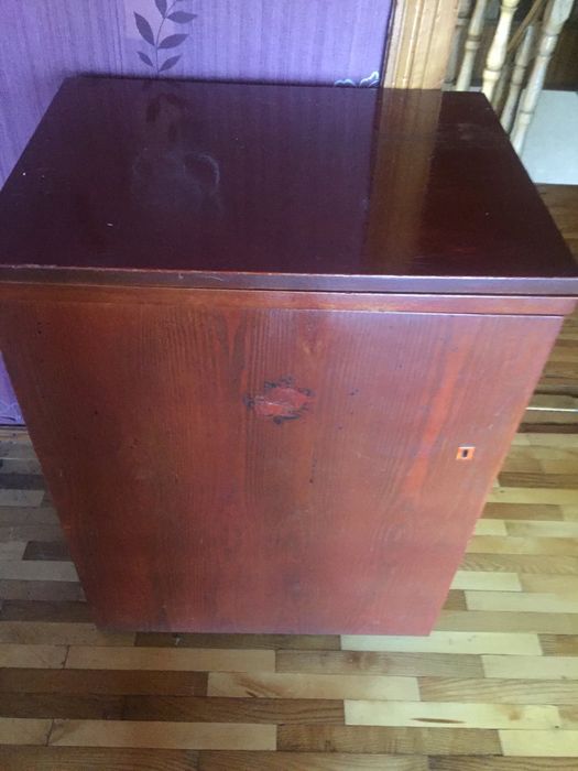 Продам швейну машинку