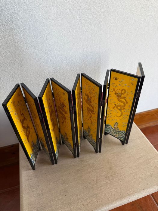 Mini biombo decorativo “Nove Dragões” Museu do Palácio Imperial Pequim