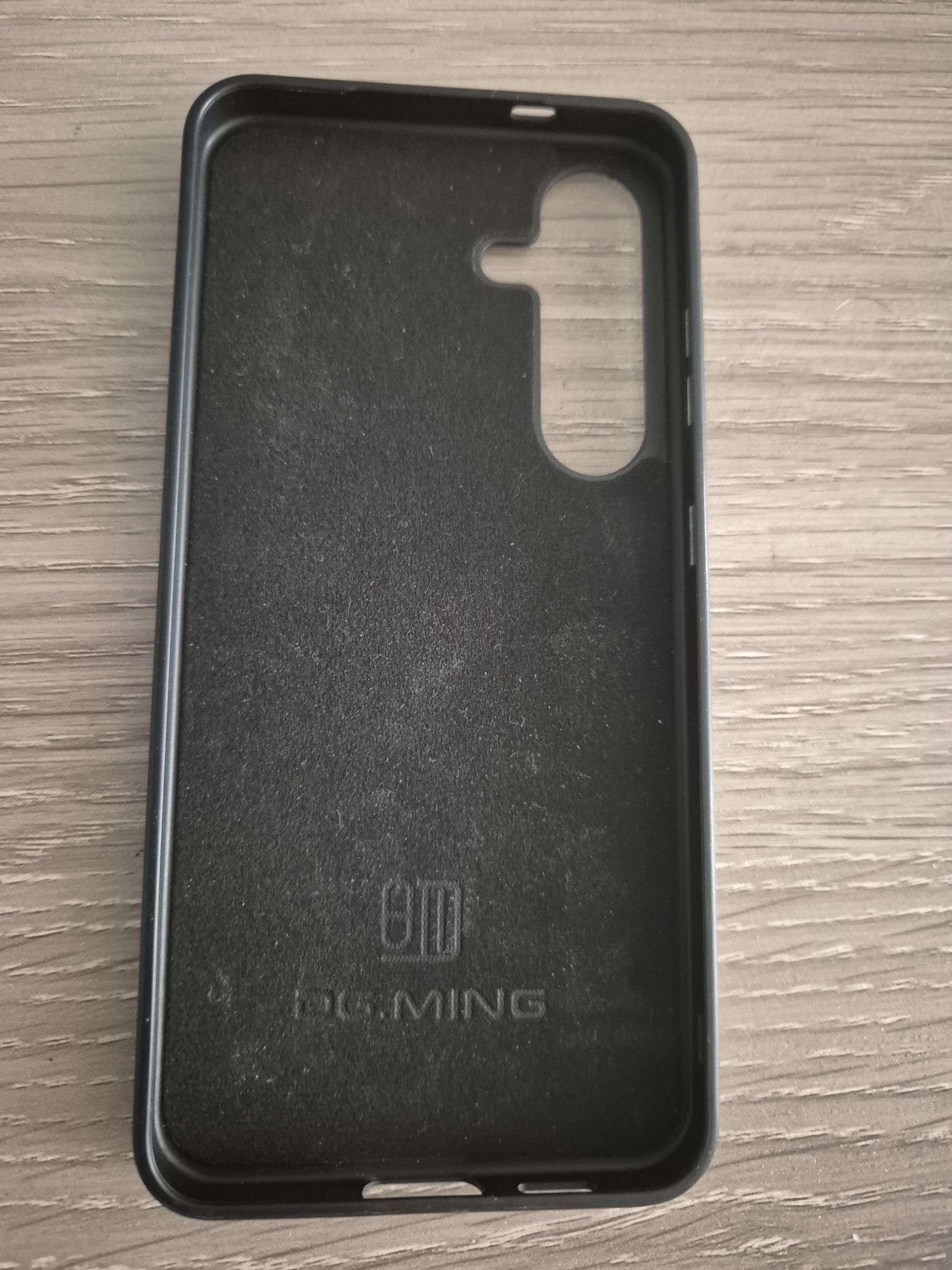 Etui skórzane z magnesem do Samsung S24