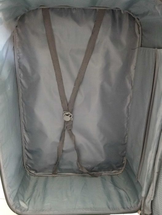 Vende se mala grande de viagem