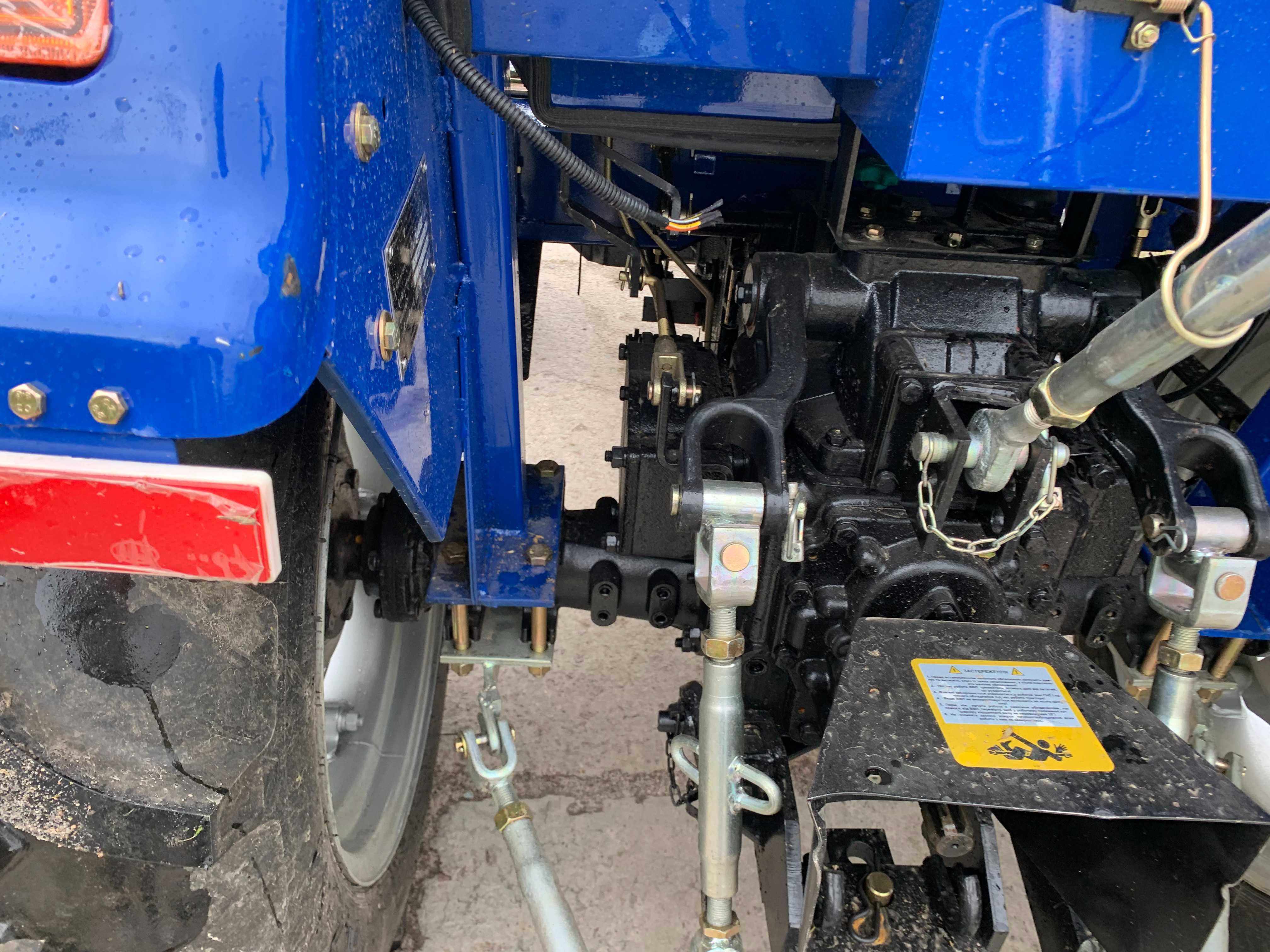 Мінітрактор Dongfeng 244 DG2 – 24 к.с., 4×4, з реверсом
