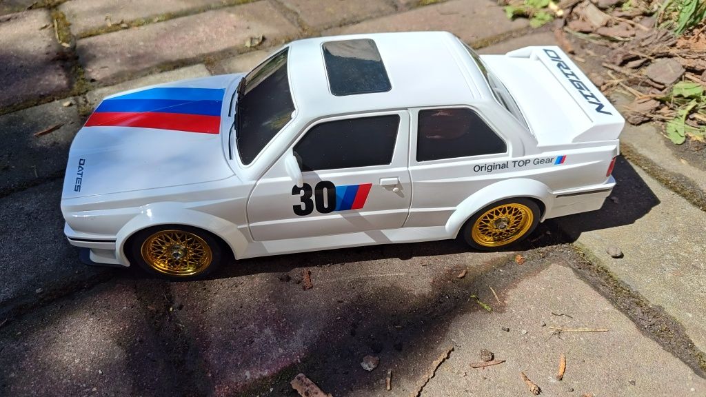Samochód zdalnie sterowany BMW E30 M3 Evo do Driftu Driftowania Neony