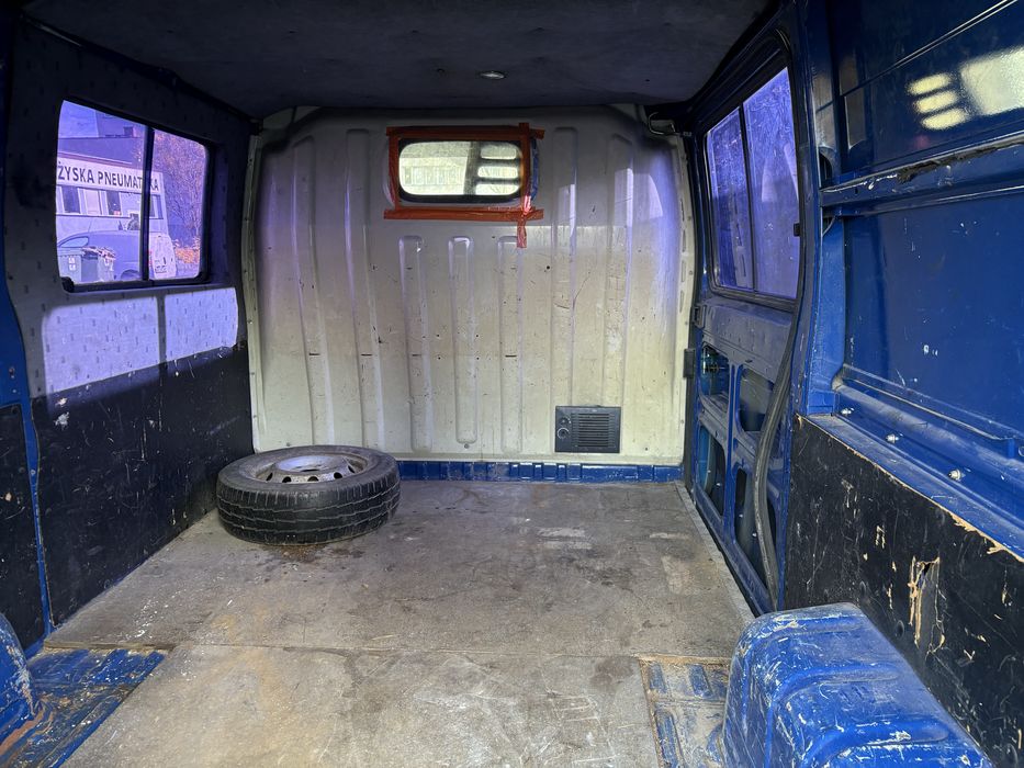 Sprzedam Peugot Boxer 2004r