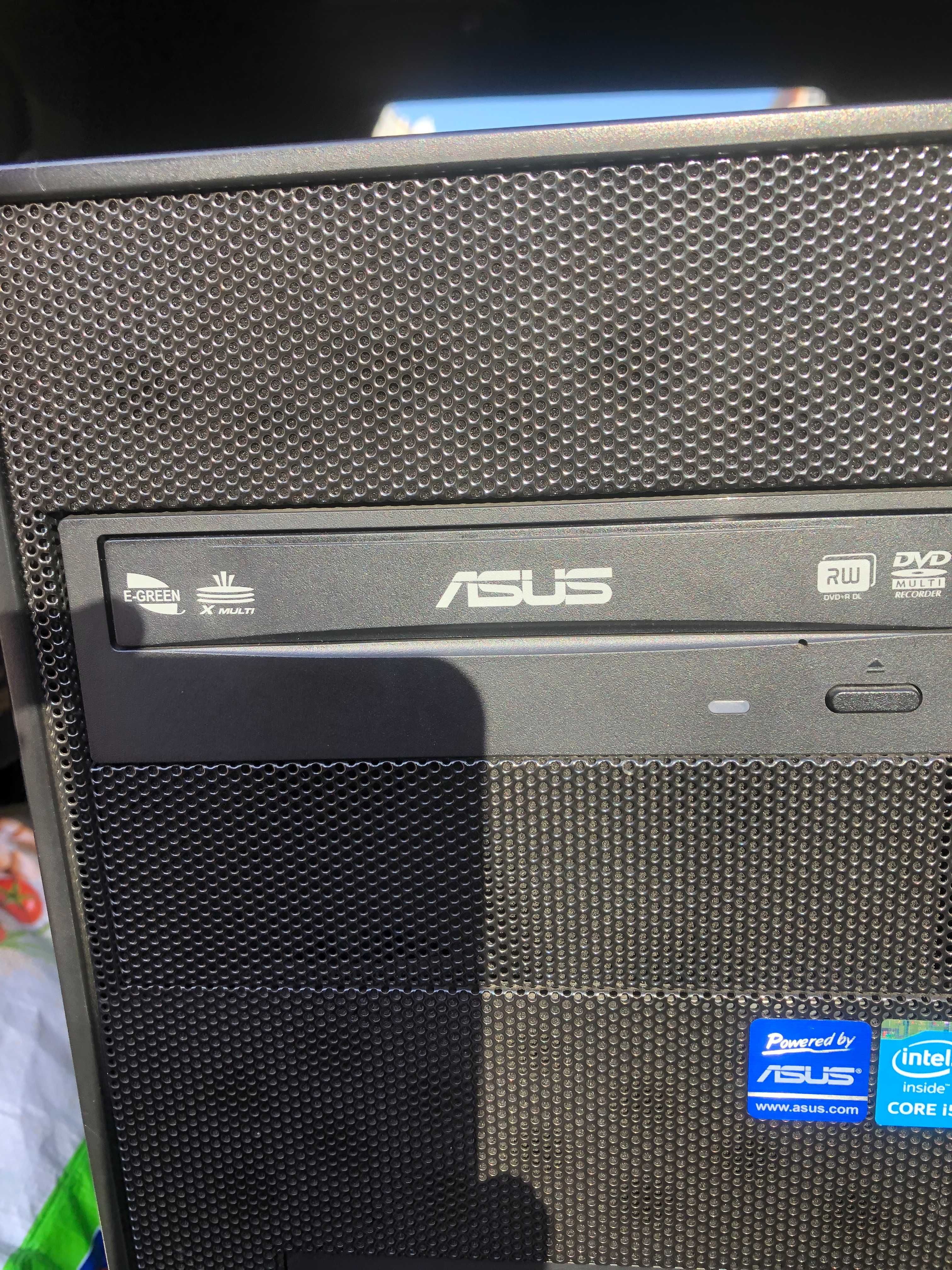 Computador - Torre Asus, Teclado Asus, Rato, Monitor Benq - 150 euros