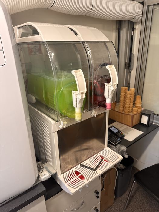 Przyczepa gastronomiczna lody gofry niewiadów