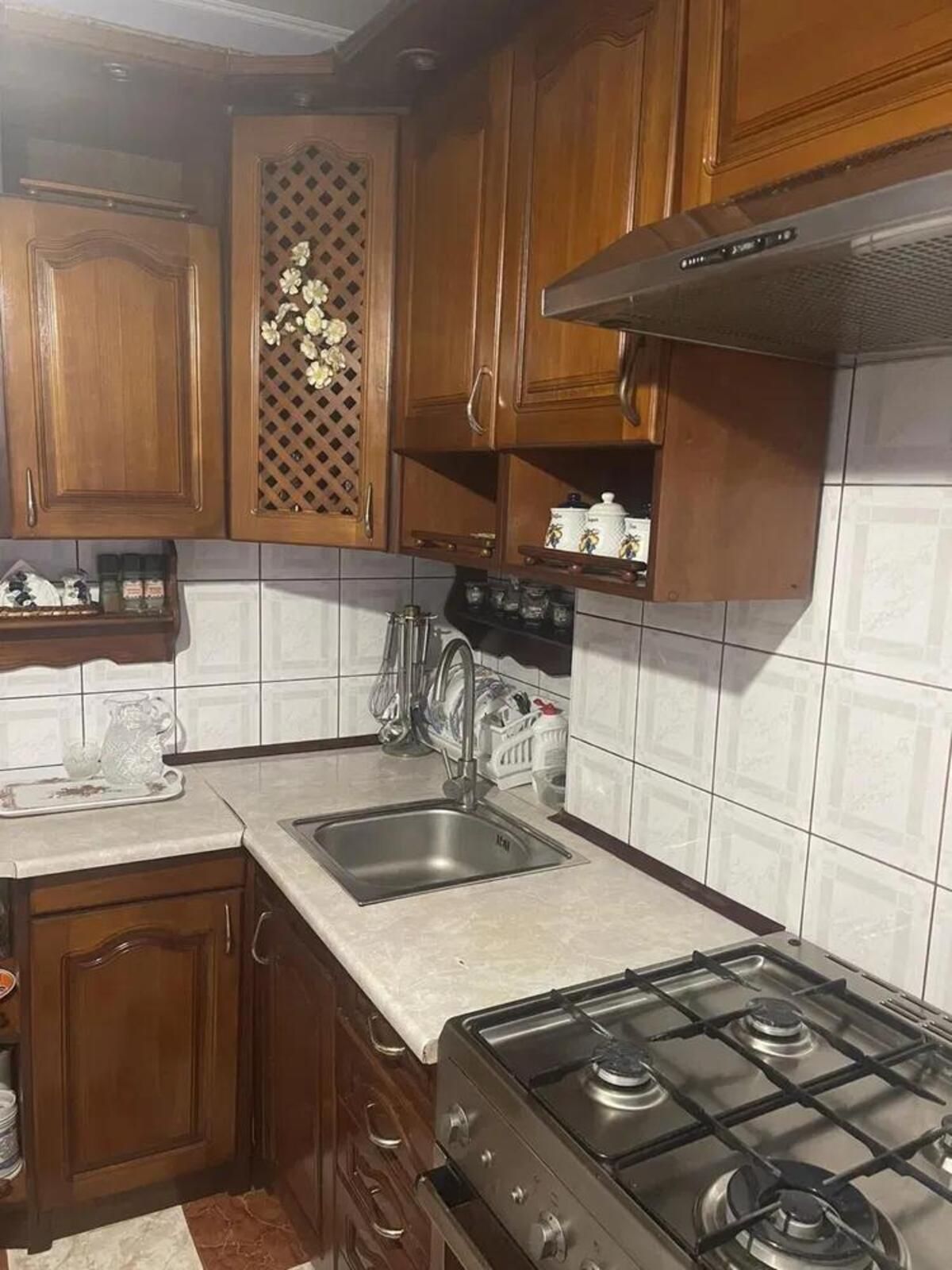 Продаж 3-х кімнатної квартири на вул. Пулюя3