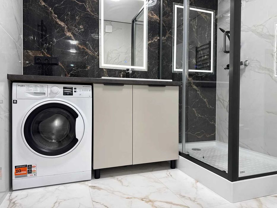 Шикарна двокімнатна квартира з кухнею-студією