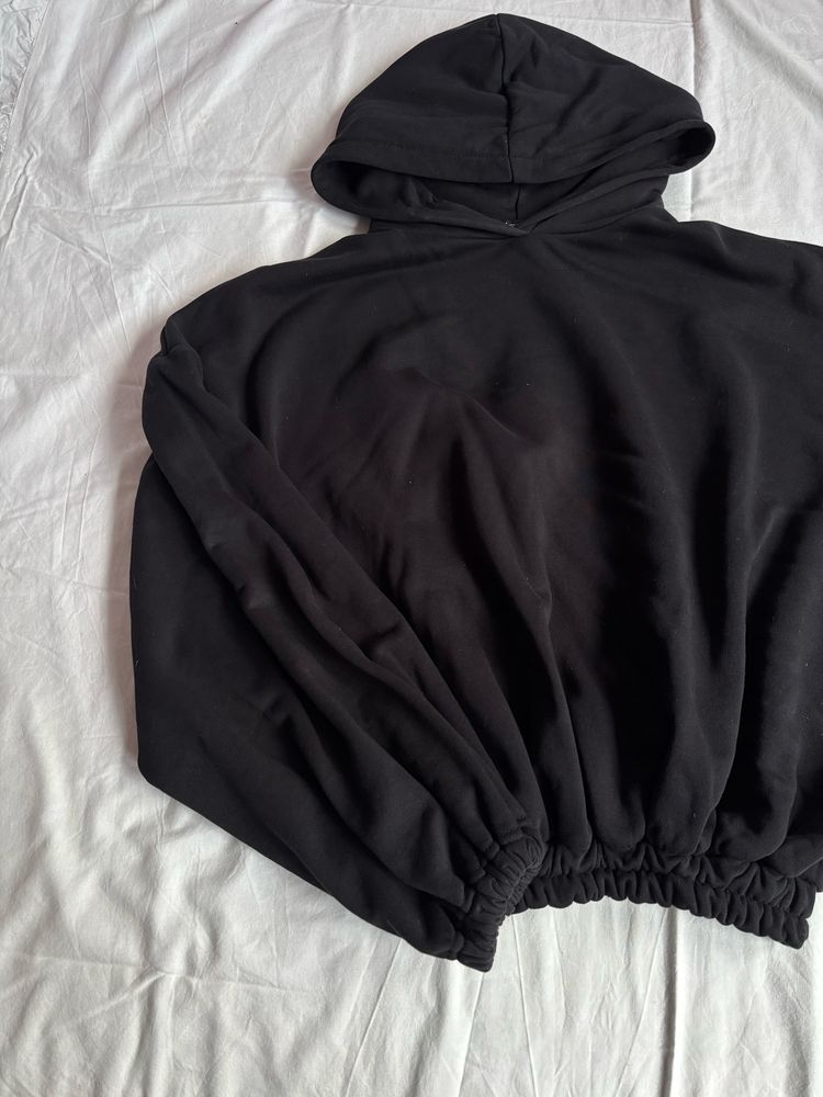 overisze szeroka bluza czarna wassyl s/m z kapturem i ściągaczami
