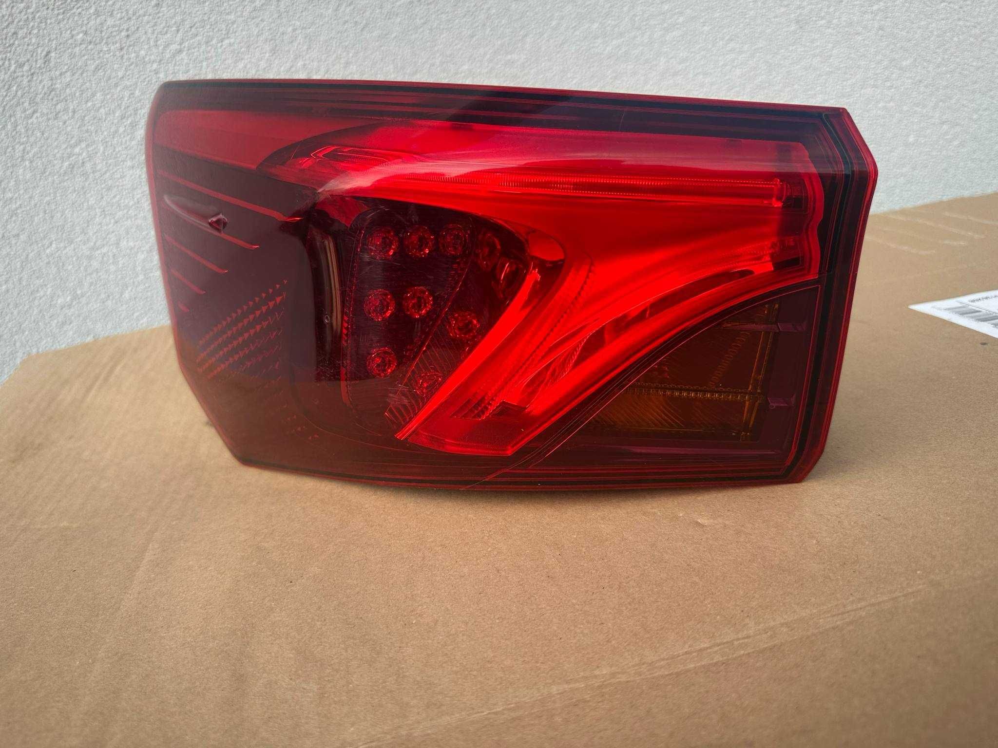 Toyota Avensis T27 T29 lift 15- Kombi Led Lewa lampa tylnia/tył