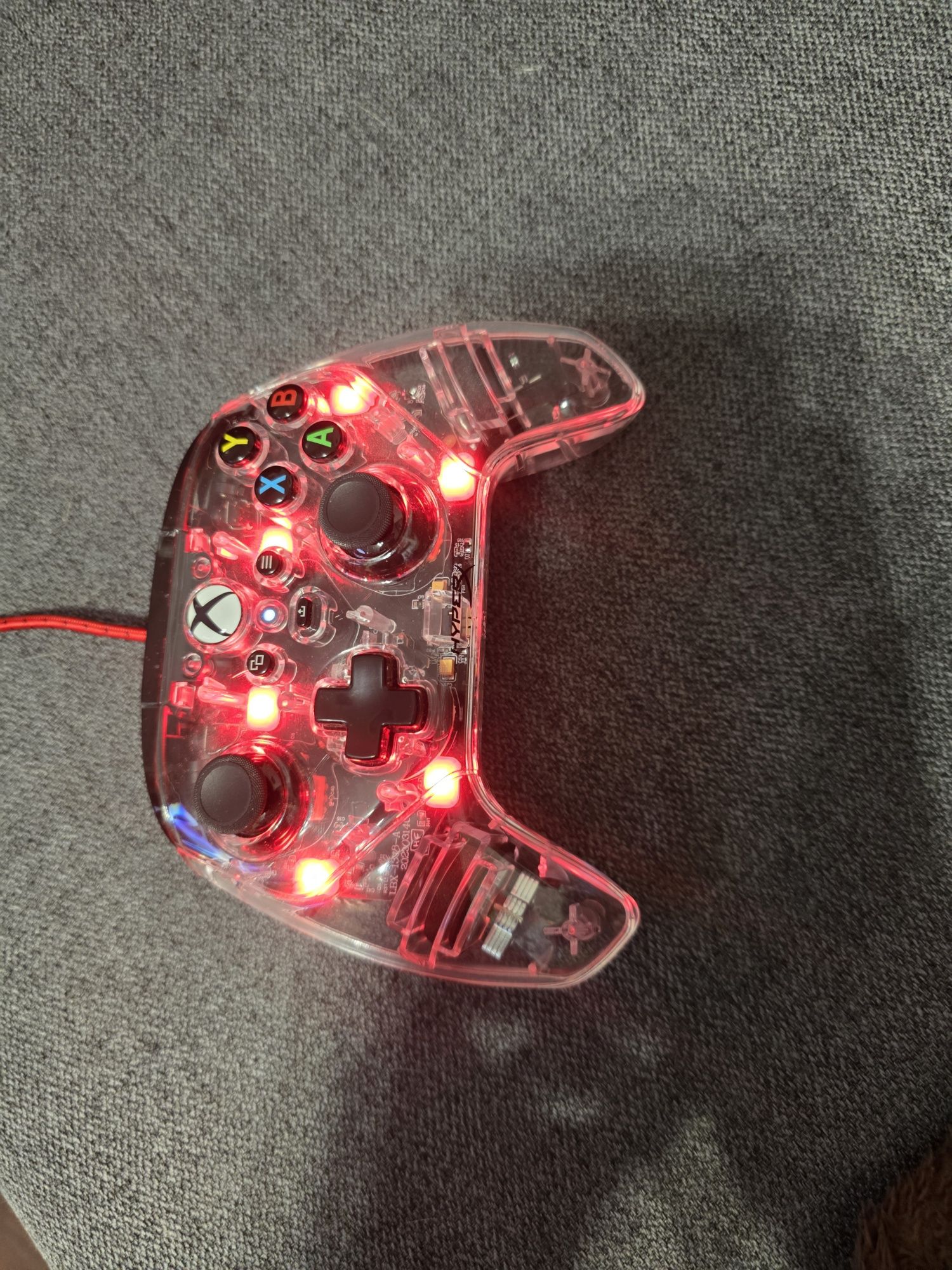 Геймпад HyperX Clutch Gladiate RGB, Xbox, PC, USB-A Clear