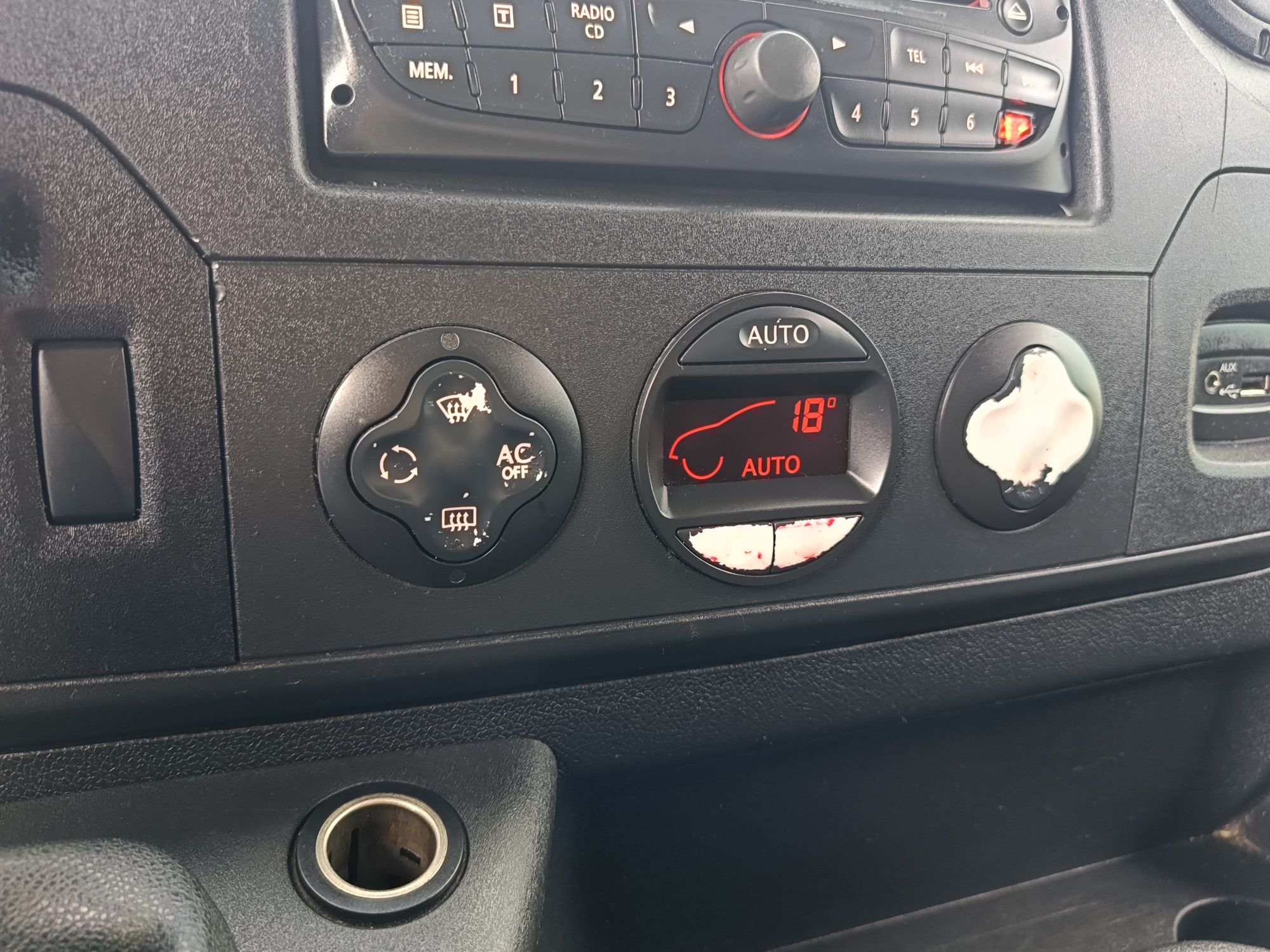 Renault Master III L2H2 2.3 dCi 125 km