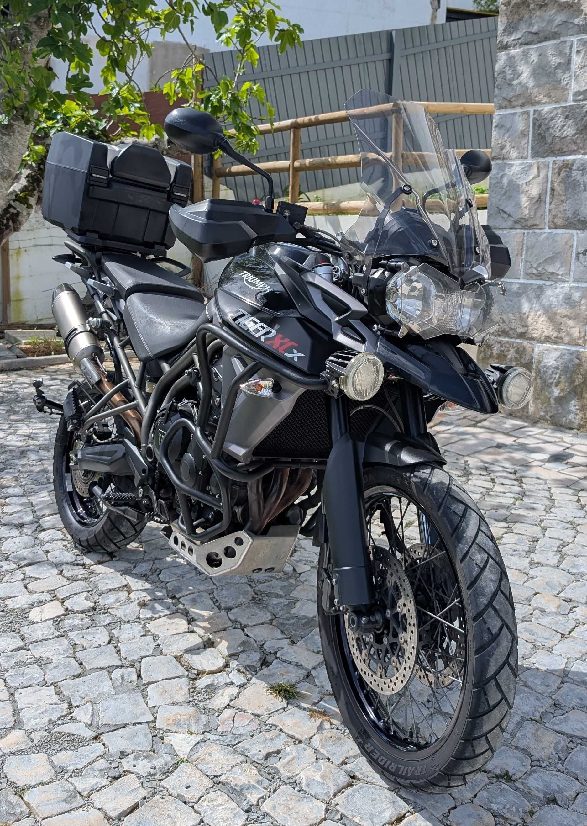Triumph Tiger 800 XCX