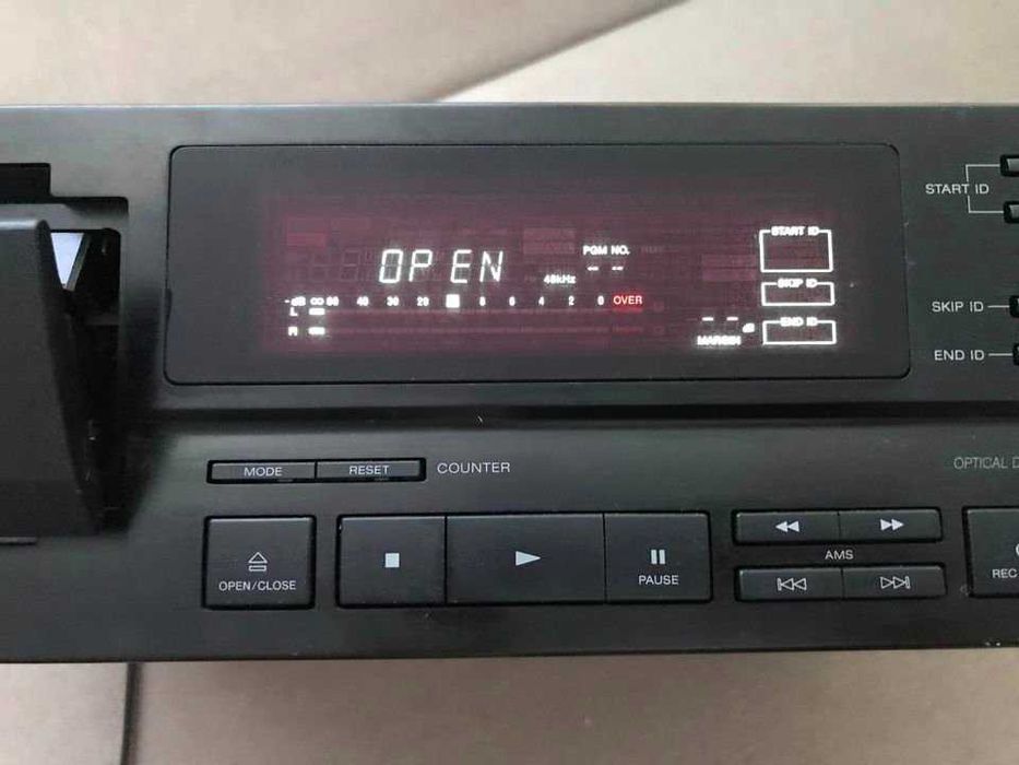 DAT Sony DTC-670 magnetofon cyfrowy