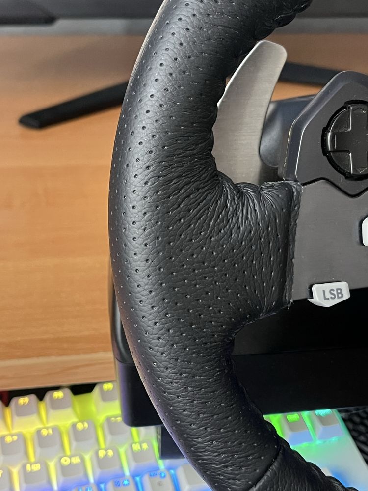 Продам ігрове кермо Logitech g920+shifter
