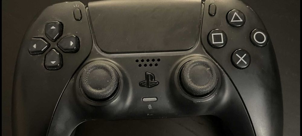 Pad dualsense ps5 czarny w pełni sprawny.