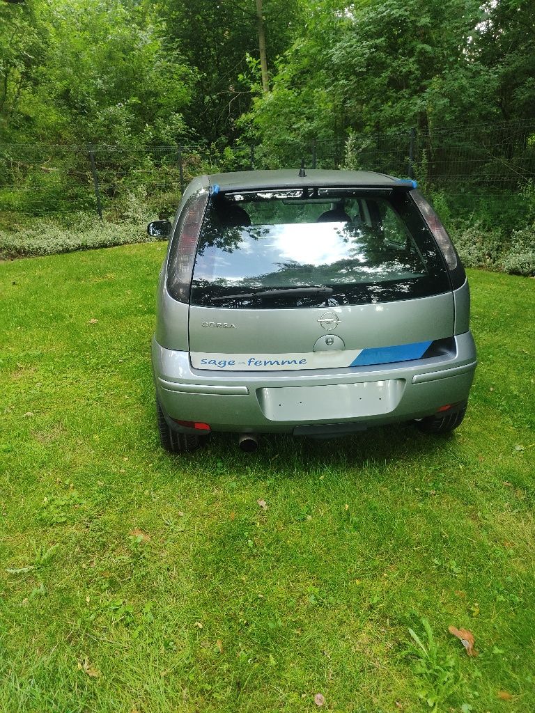 Opel corsa-c 1.8