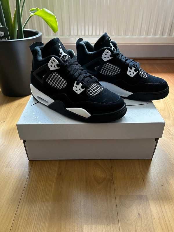 Jordan 4 Retro White Thunder 38 EU / 5,5US / 23,5 CM