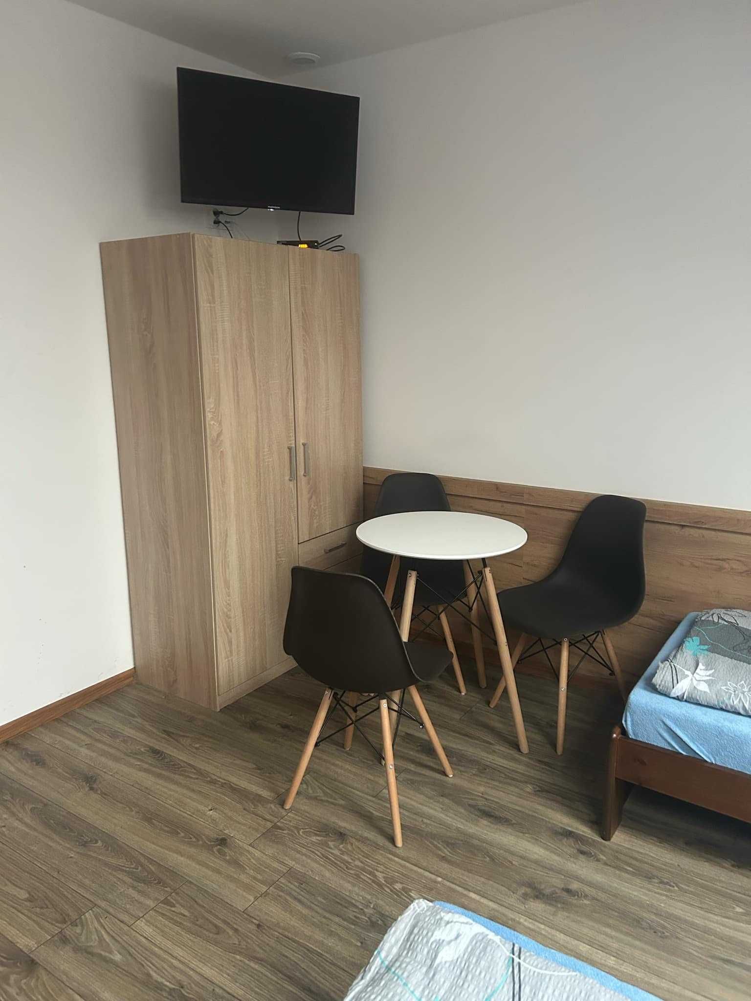 Komfortowe Pokoje Pracownicze Noclegi Kwatery Z Łazienkami Wi-Fi TV