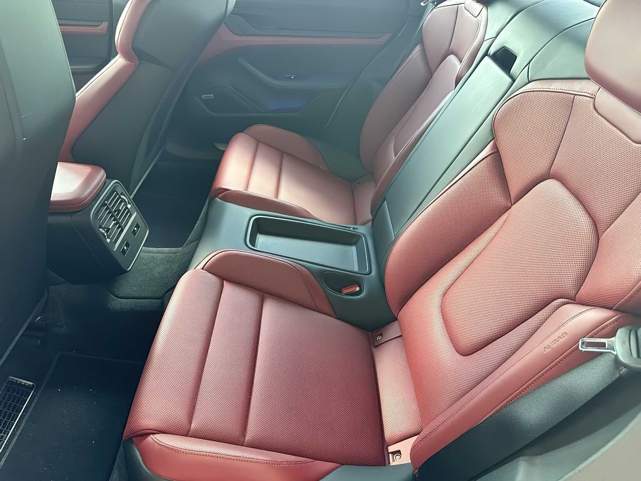 Porsche Taycan 2021