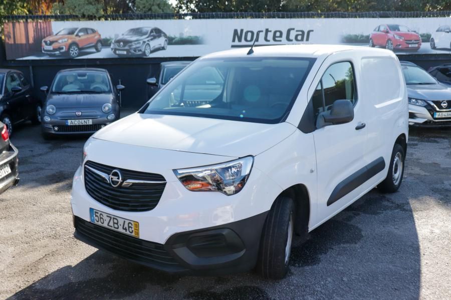 Opel Combo 1.5 CDTI L1H1 3L Essentia