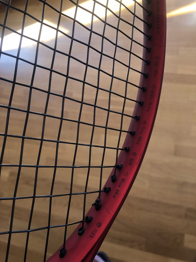 Wilson Clash V2 PRO